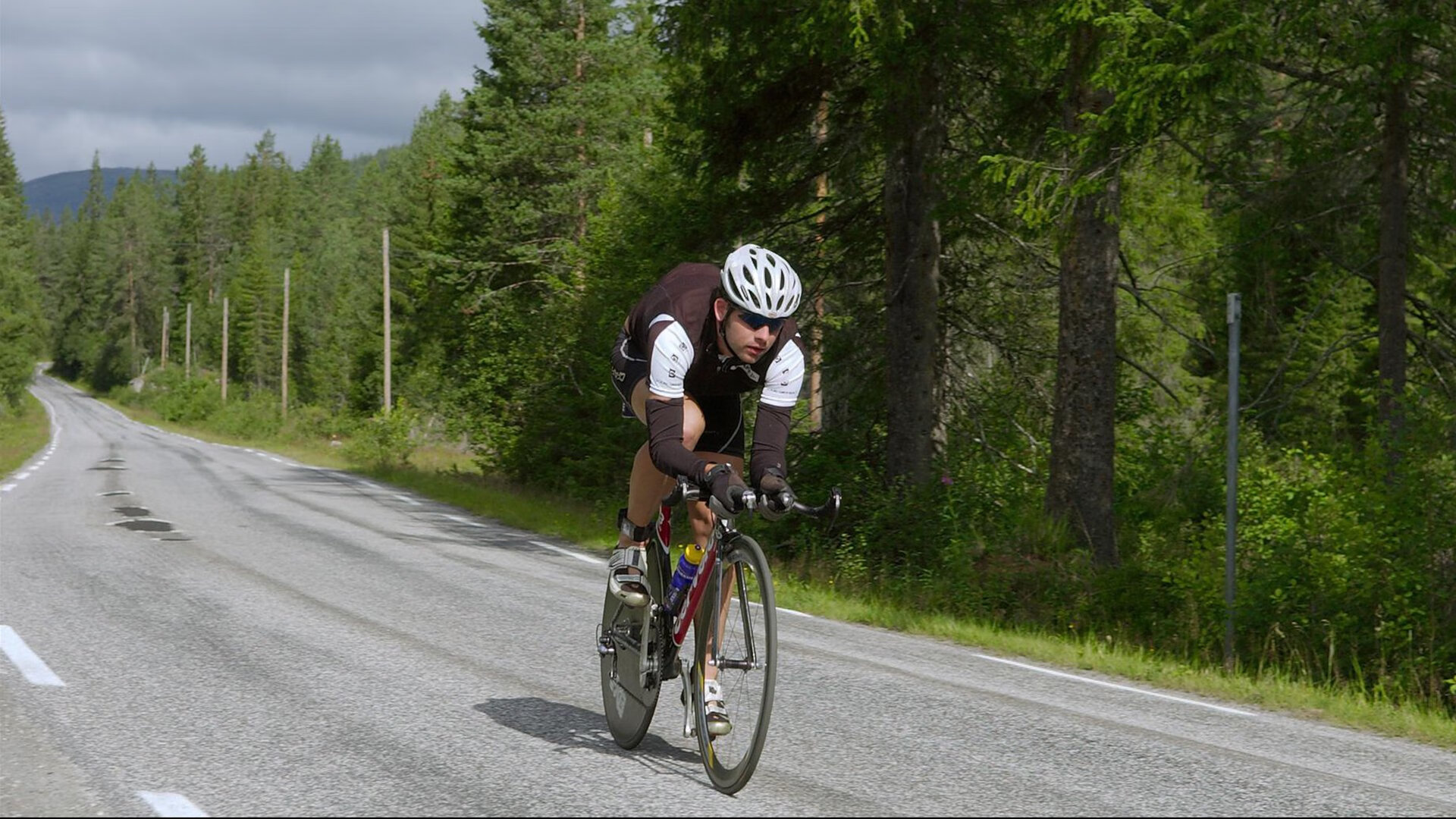 国家德比焦点战,皇马终结丹麦童话,西甲格局再洗牌
