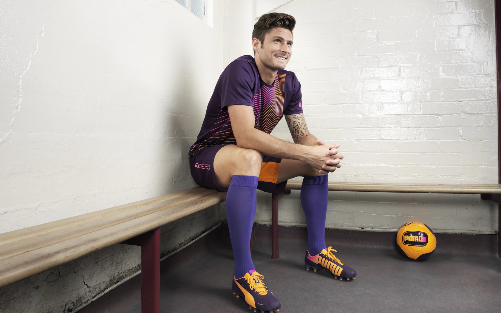 绿茵烽火与冰上利刃,当欧冠焦点战遇见吉林队终结北京队传奇