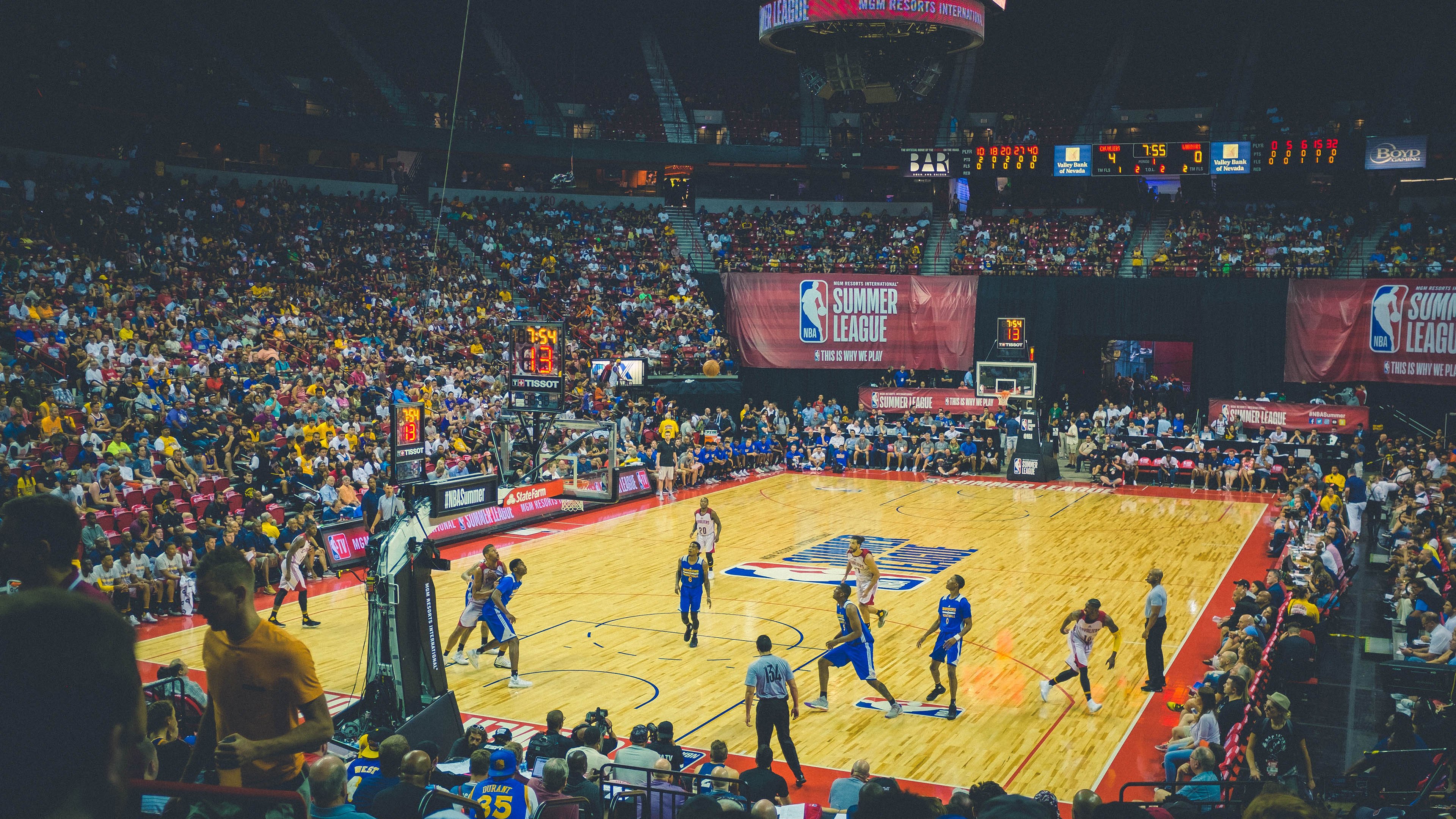 世界杯之夜,哈利伯顿全程高能输出,点燃美加墨足球盛宴